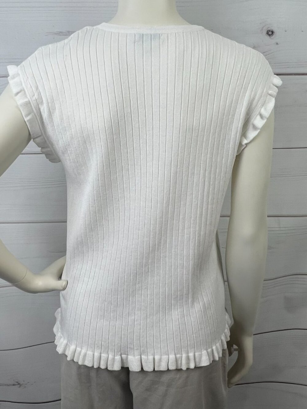 White Birch White Ribbed Ruffle Trim Sleeveless Top - Size 1X - Picture 7 of 16